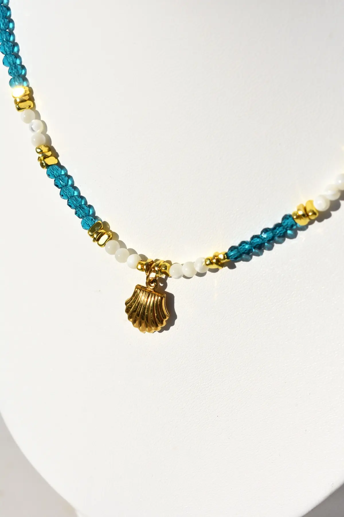 Viola Shell Necklace
